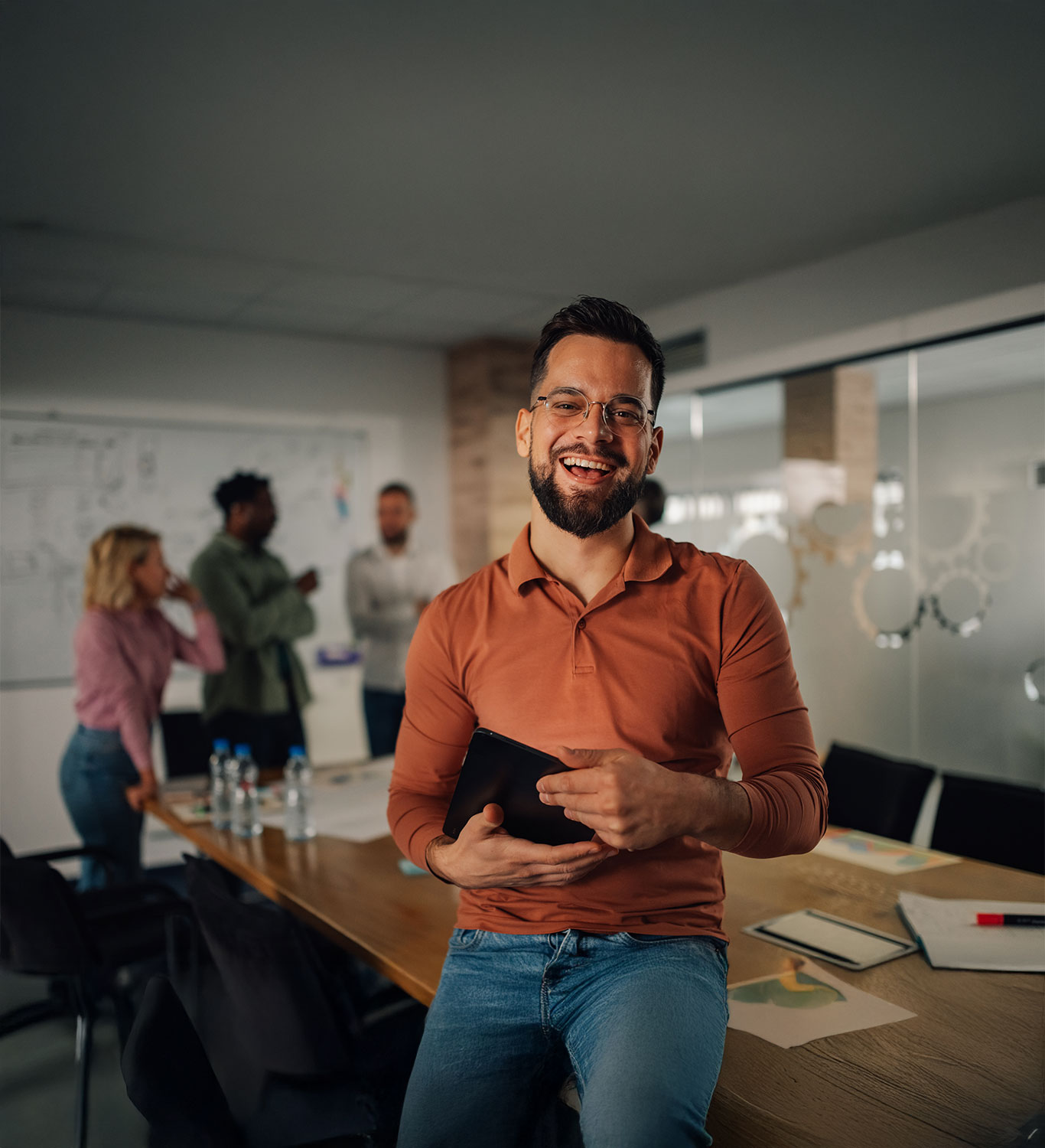 Cómo Crear una Estrategia de Marketing Digital Exitosa: Guía Paso a Paso para 2025